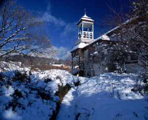 The pretty little town of Julian is even more attractive when covered in snow. Photo Credit: Julian Chamber of Commerce